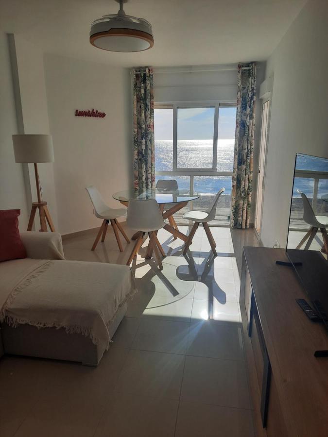 Primera Linea De Playa A 10 Min Estepona Apartament