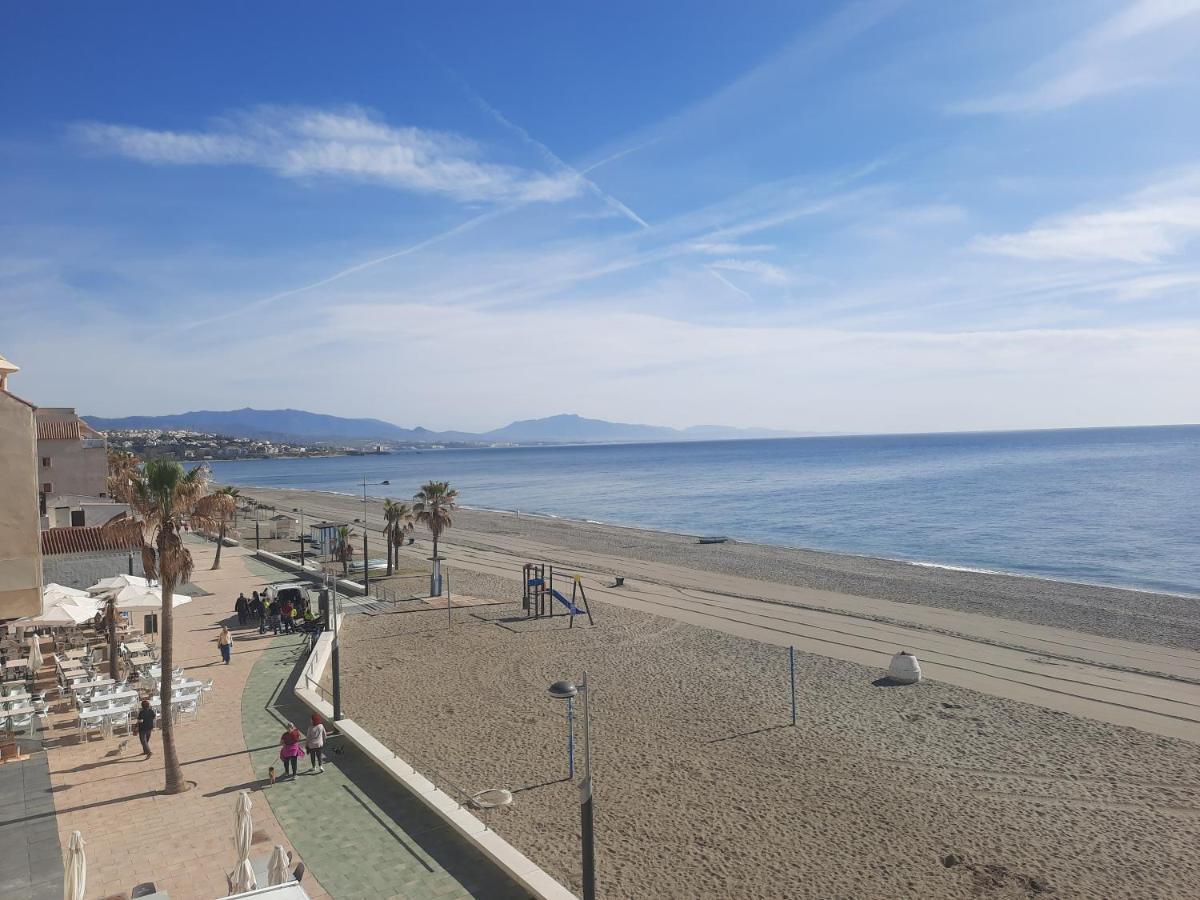 Primera Linea De Playa A 10 Min Estepona Apartment *